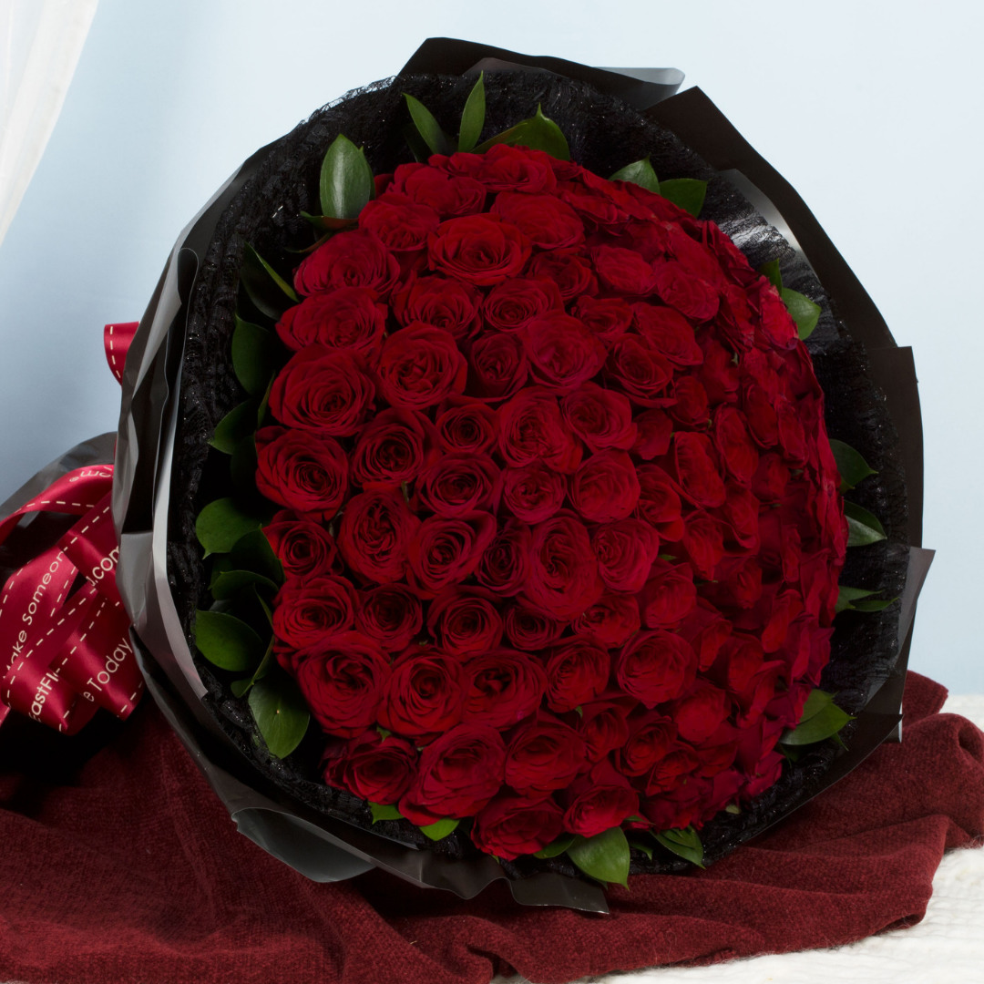 100 rose Bouquet Amour