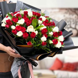 100 rose Bouquet red white